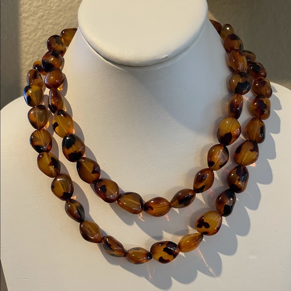 Long faux honey amber bead necklace - Picture 2 of 4